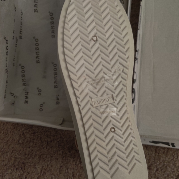 Shoes - Picture 3 of 5